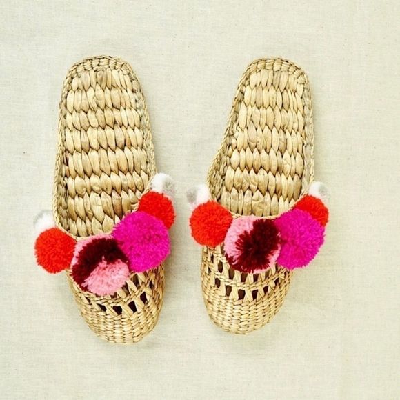 Artisan-Made Straw Mules w/ Pom Poms 😍🌈✨ - Picture 1 of 5